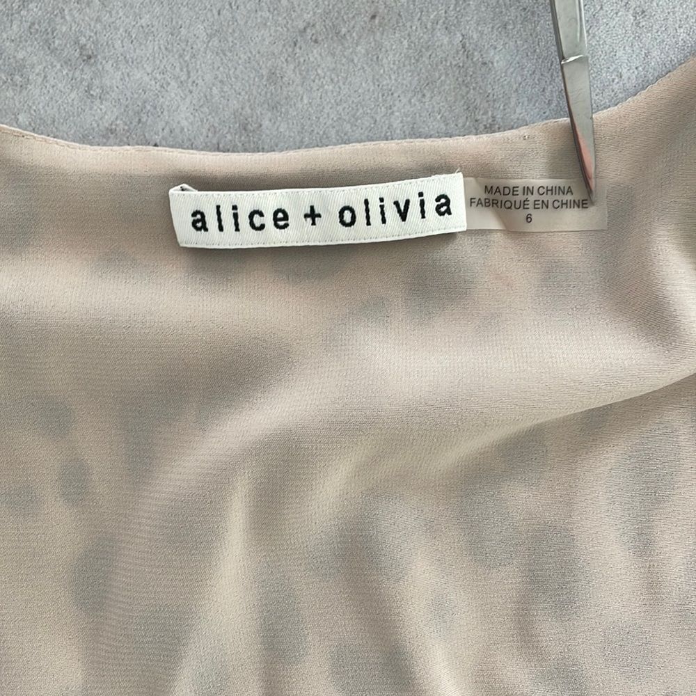 ALICE + OLIVIA cheetah print silk blend wrap dress puff sleeves lined size 6 - Picture 4 of 16
